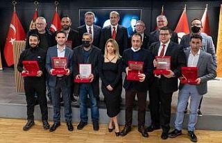 GSYİAD Sarı Kırmızı Kareler Fotoğraf ve Video...