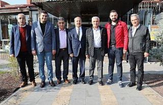 Güder, veteriner hekimlerin sorunları dinledi