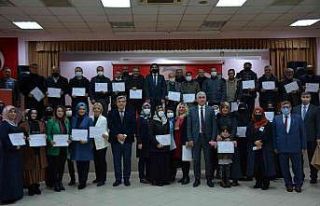 Gümüşhane’de 93 kursiyere sertifikaları verildi