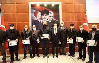 Gümüşhane’de muhtarlar sertifikalarını aldı