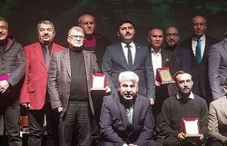 Gürün En Uzun Geceyi Şiirin Işığıyla Aydınlattı