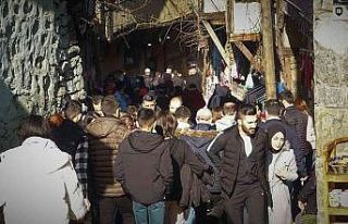 Hafta sonu güzel havada köyün nüfusu 70 kat arttı