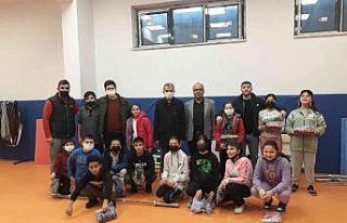 Halter sporcularına destekler devam ediyor