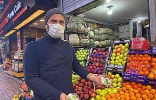 Hamile bayanların ilgi odağı erik 40 TL’den satışa...