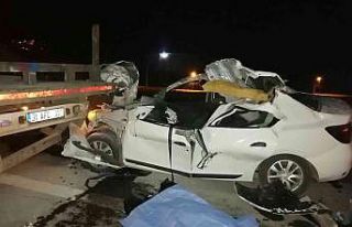 Hatay’da Tır’a arkadan çarpan otomobil sürücüsü...