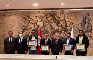 Hayırsever Kaplan kardeşlerden okul projesine destek