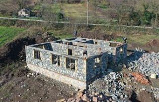 Hem muhtarlık hem kurs merkezi