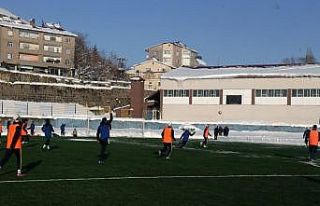 Hiç gol yemeyen namağlup Özgüzeldere Spor’da...
