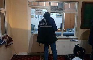 Hırsızlık için girdiği camiden bozuk paraları...