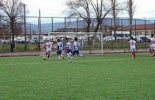 Hisarcık Belediyespor Süper Amatör Lig’de liderliği...