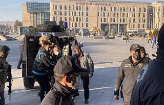 Husumetlisini bıçakla öldüren şahıs tutuklandı