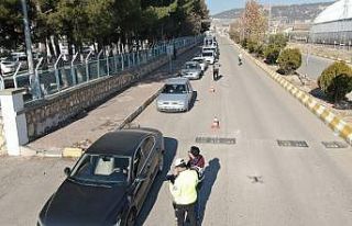 Huzur uygulamasında 2 bin 950 kişi kontrol edildi