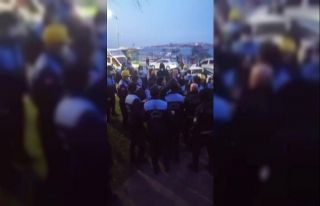 İBB zabıta ekipleri ile restoran sahipleri arasında...