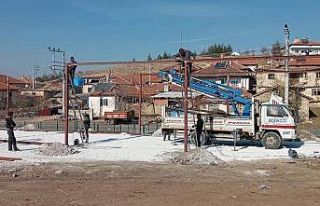 İcikli’deki kapalı pazar yeri çalışmalarında...