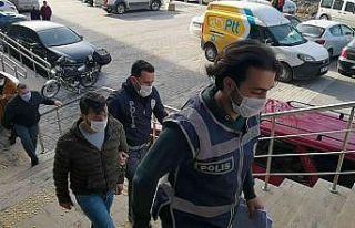 İki doktora görevi başında saldıran şüpheli...