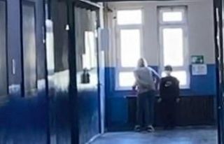 İlkokul öğrencisine cetvelli dayak
