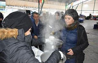 İnönü Belediyesi’nin sıcak çorba ikramı esnafın...