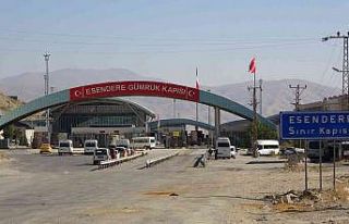 İran sınır kapılarını 15 gün süreyle kapattı