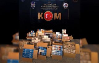 İş yerinde binlerce kaçak makaron ele geçirildi