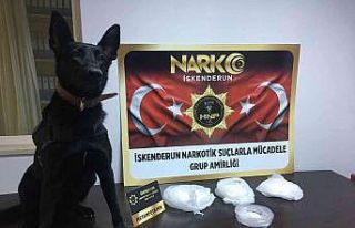 İskenderun’da 1 kilo 520 gram metamfetamin ele...
