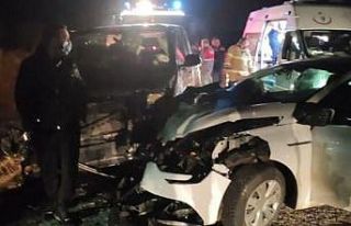 Isparta’da iki otomobil çarpıştı: 1 ölü, 3...