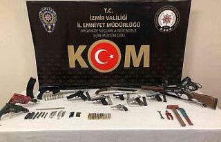 İzmir’de silah kaçakçılığı operasyonu: 4...