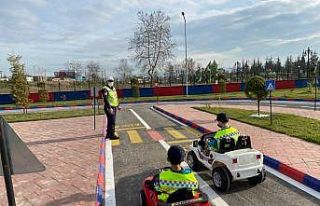 Jandarma ekipleri trafik eğitimine devam ediyor