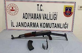 Jandarma kaleşnikof tüfek ele geçirdi