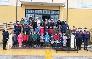 Jandarmadan ilk ve ortaokul öğrencilerine ziyaret