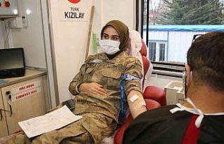 Jandarmadan kan bağışı