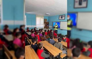Jandarmadan öğrencilere ‘Genel trafik kuralları’...