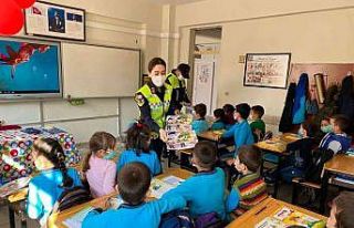Jandarmadan öğrencilere trafik eğitimi