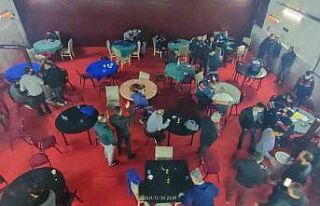 Jandarmadan ruhsatsız kahvehaneye kumar baskını