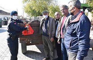 Jandarmadan traktör sürücülerine eğitim