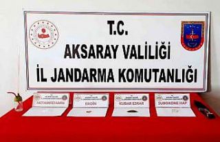 Jandarmadan uyuşturucu tacirlerine operasyon: 5 gözaltı