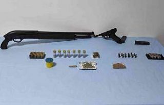 Jandarmadan uyuşturucu ve silah operasyonu