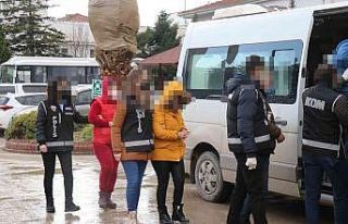 Kaçak alkol imalathane ile depo baskınında yakalanmışlardı