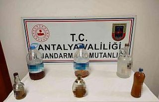 Kaçak alkol tüketen adam yoğun bakımda yaşam...