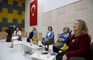 "Kadın İsterse" paneli