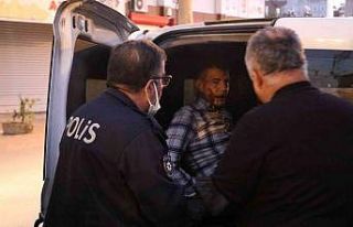 Kadın polisi sokak ortasında bıçaklayan sözleşmeli...