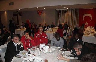 Kadın taraftarlar spor camiasını bu gecede birleştirdi