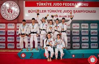 Kağıtspor’un judocuları madalyalarını aldı