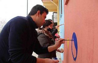 KAHEV’in destekleri ile Eskice İlkokulu rengarenk...