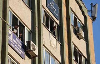 Kahramanmaraş’ta iş merkezinde yangın paniği