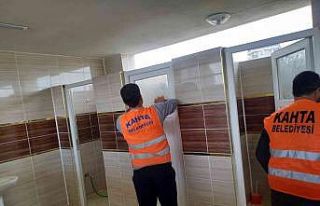 Kahta Belediyesi’nden camilere hijyen desteği