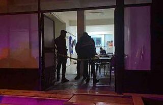 Kahvehanede tartışıp birbirlerine kurşun yağdırdılar:...