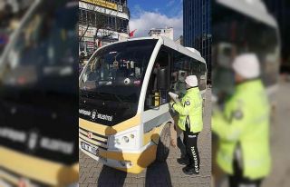 Karacabey’de araçlarda sigara denetimi
