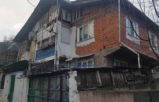 Karbonmonoksit zehirlenmesi şüphesiyle 2 kişi hastanelik...