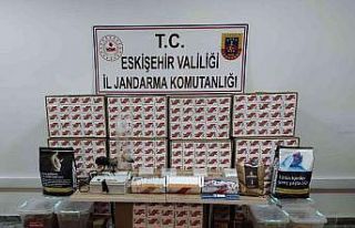 Kargoyla gelen kaçak makaronlar ele geçirildi