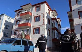 Karısı ve üvey çocuğunun boğazını kesen şahsın...